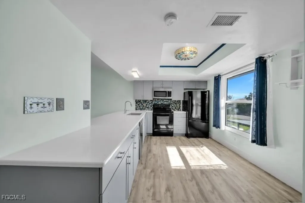 1521 SW 47th Terrace Cape Coral FL 33914