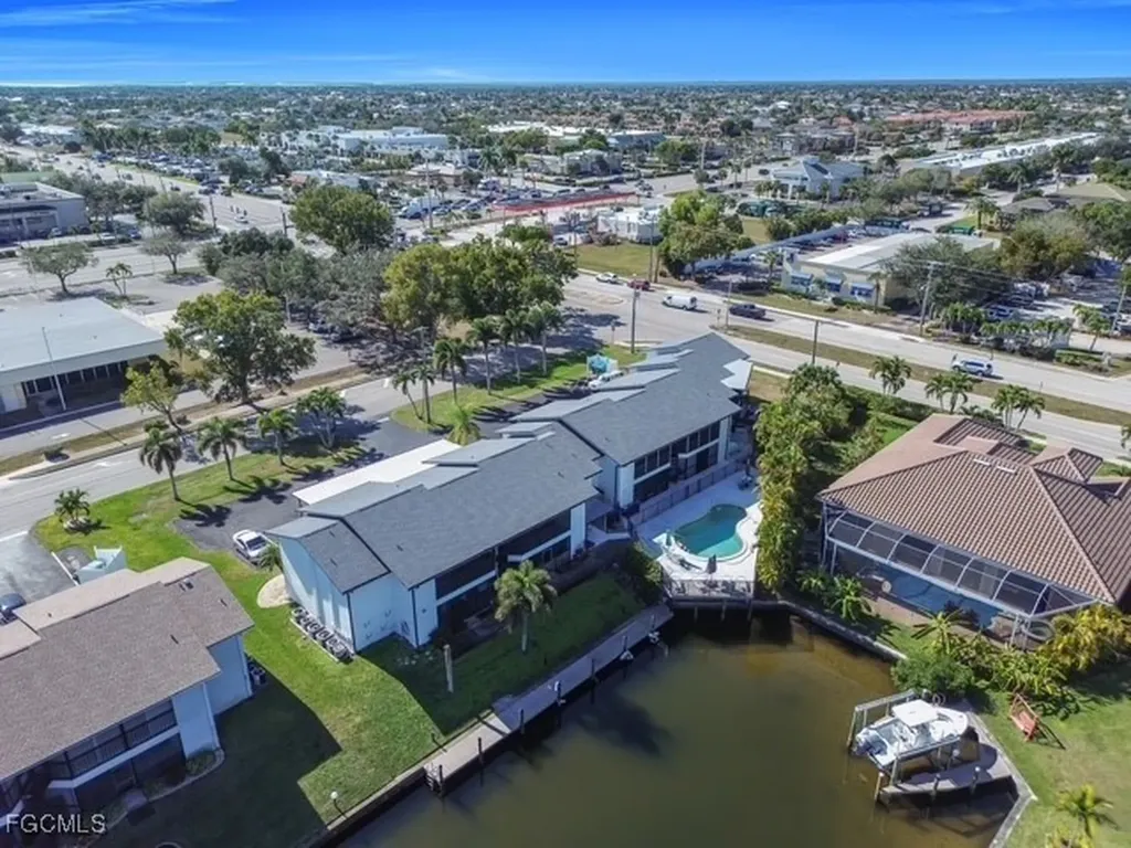 1521 SW 47th Terrace Cape Coral FL 33914