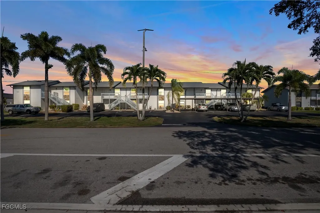 1521 SW 47th Terrace Cape Coral FL 33914