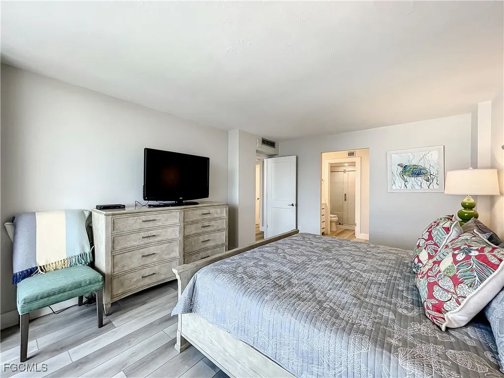 380 Seaview Court Marco Island FL 34145