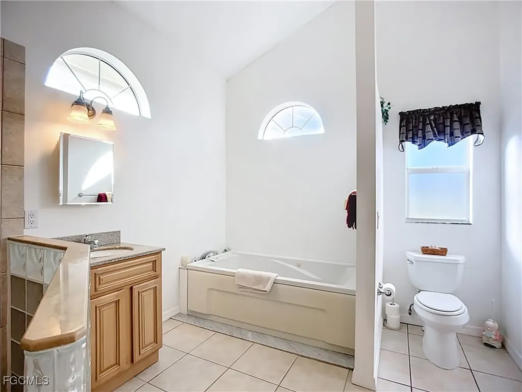 4353 Hidden River Road Sarasota FL 34240