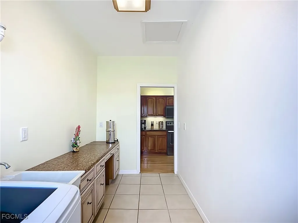 4353 Hidden River Road Sarasota FL 34240