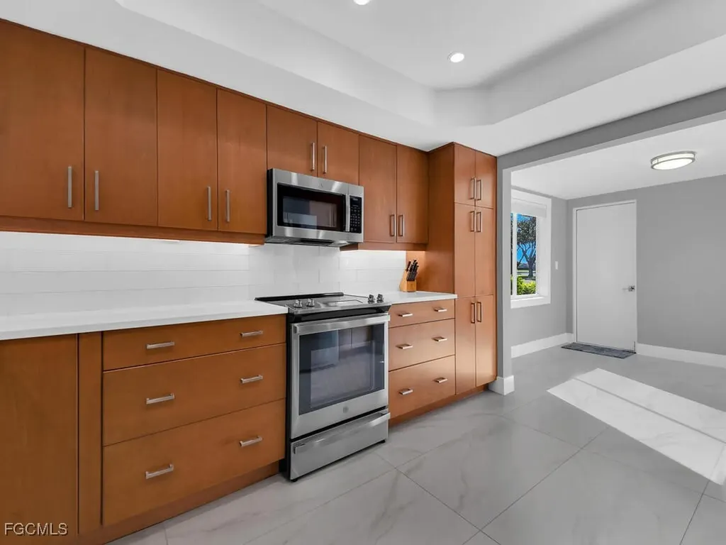 15573 Lockmaben Avenue Fort Myers FL 33912