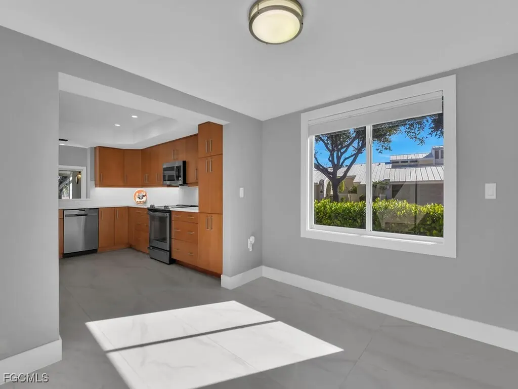 15573 Lockmaben Avenue Fort Myers FL 33912