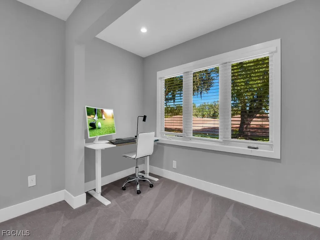 15573 Lockmaben Avenue Fort Myers FL 33912