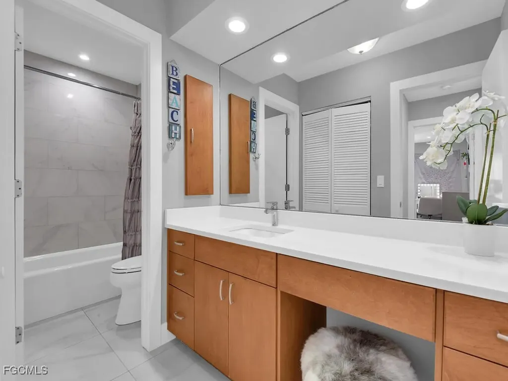 15573 Lockmaben Avenue Fort Myers FL 33912