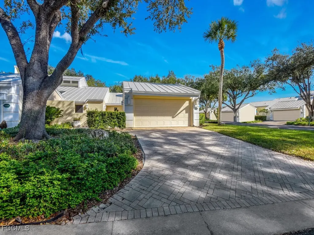 15573 Lockmaben Avenue Fort Myers FL 33912