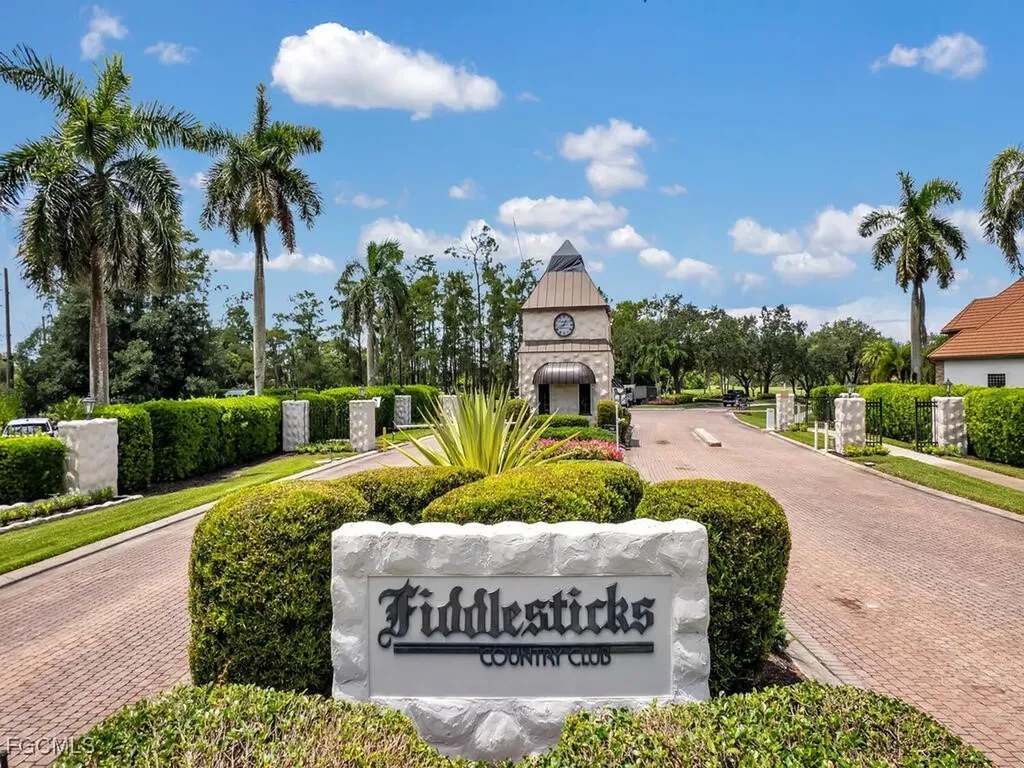 15573 Lockmaben Avenue Fort Myers FL 33912