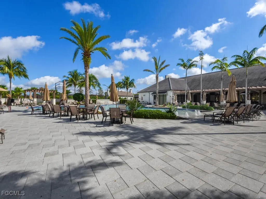 15573 Lockmaben Avenue Fort Myers FL 33912