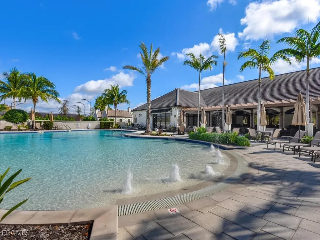 15573 Lockmaben Avenue Fort Myers FL 33912