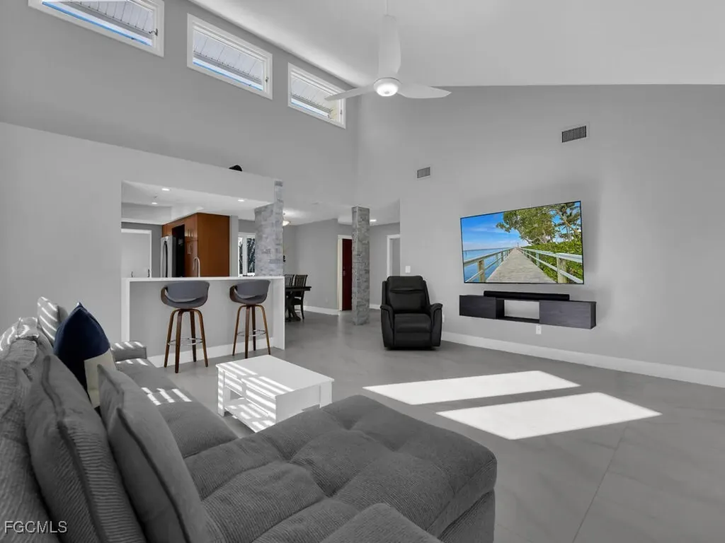 15573 Lockmaben Avenue Fort Myers FL 33912