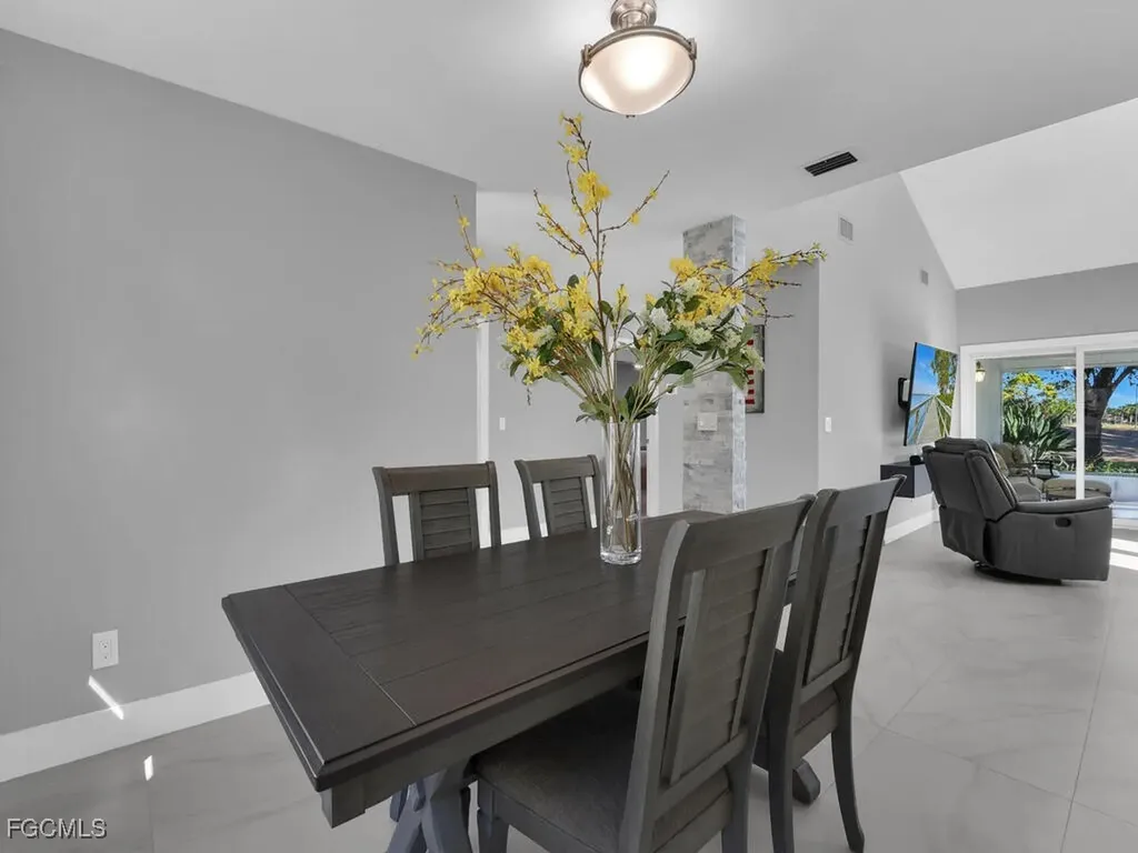 15573 Lockmaben Avenue Fort Myers FL 33912