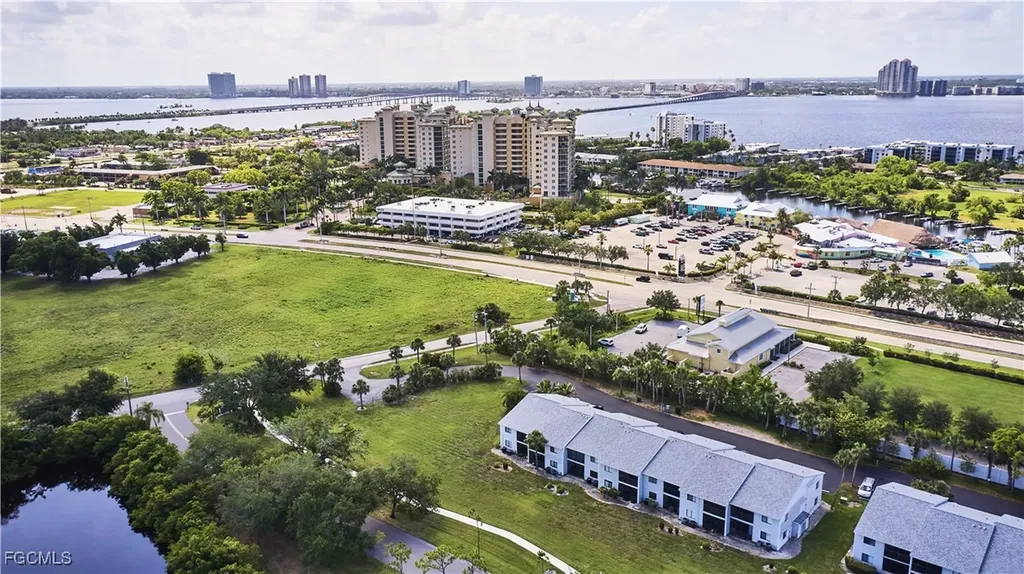 1051 Palm Avenue North Fort Myers FL 33903