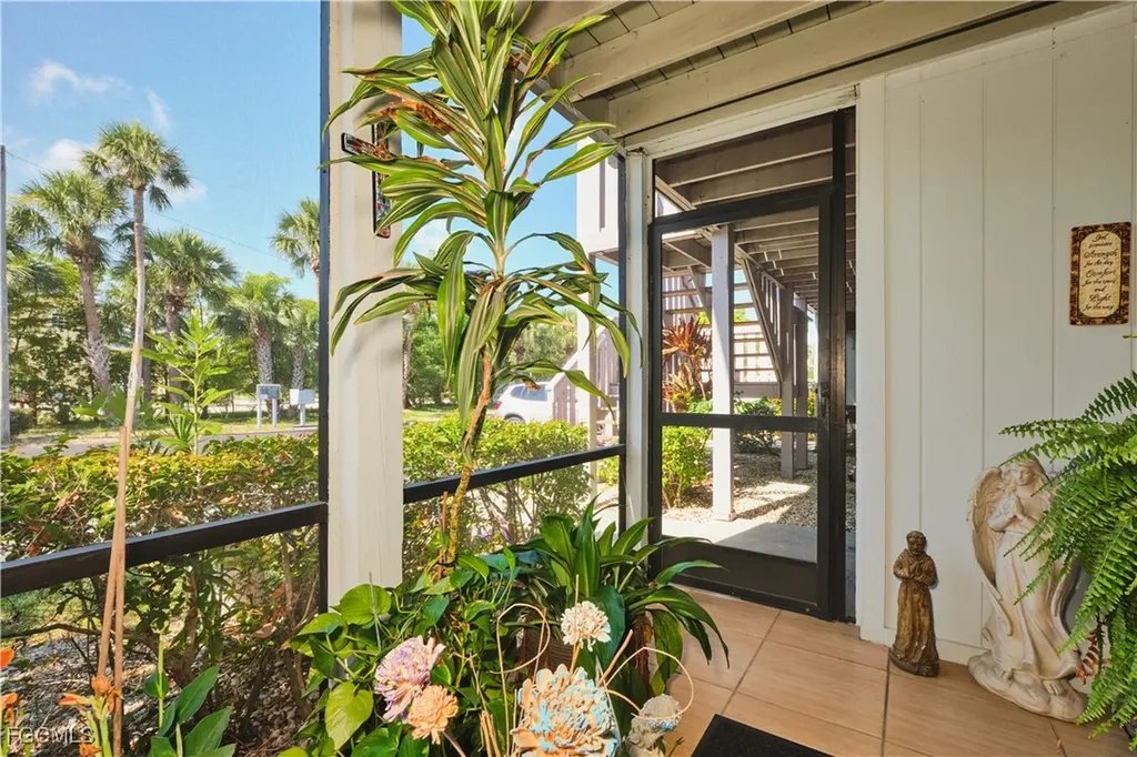 1051 Palm Avenue North Fort Myers FL 33903