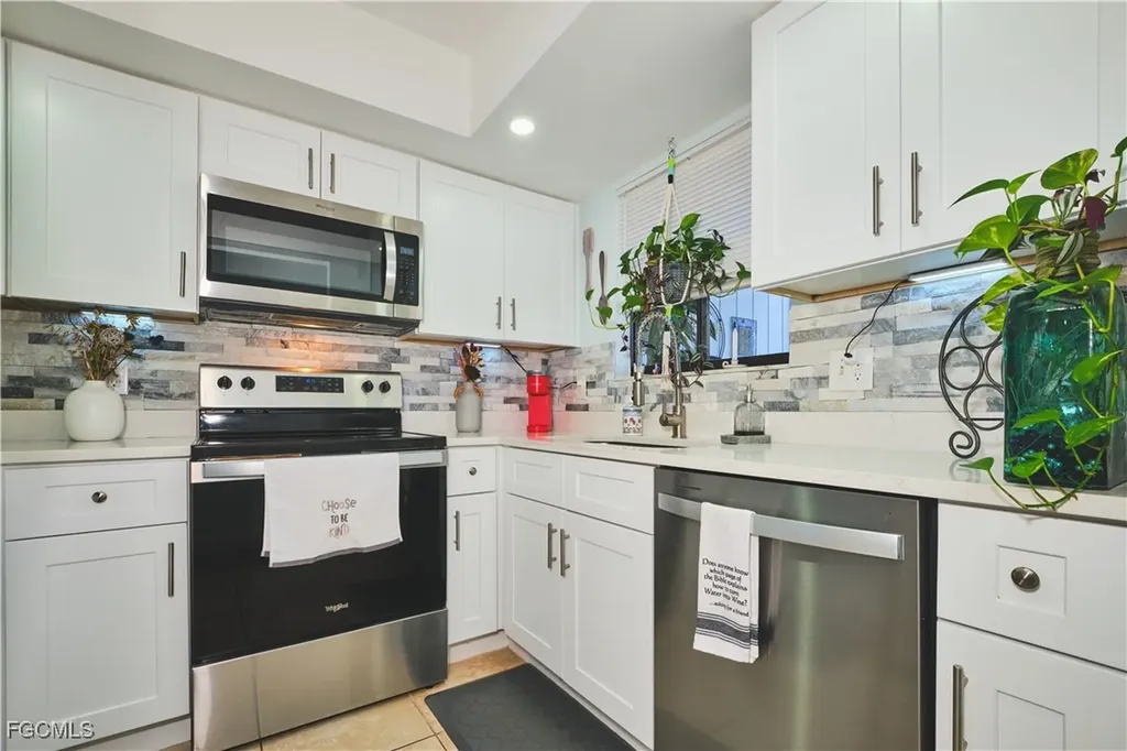 1051 Palm Avenue North Fort Myers FL 33903