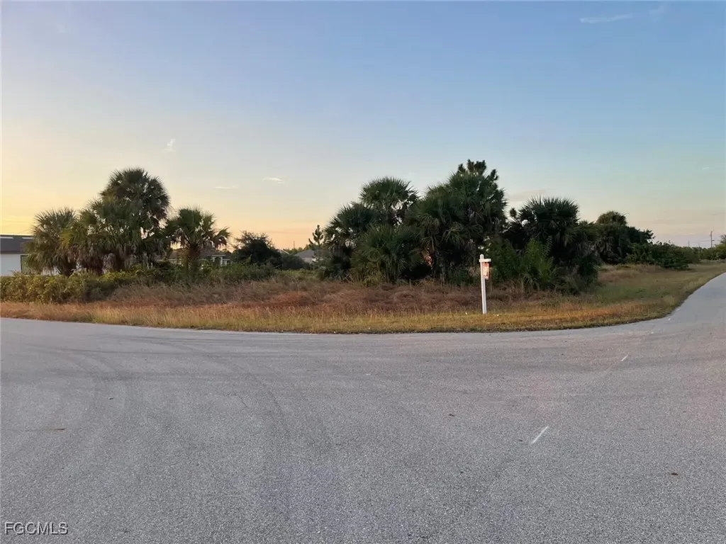 758 Fleming Avenue S Lehigh Acres FL 33974