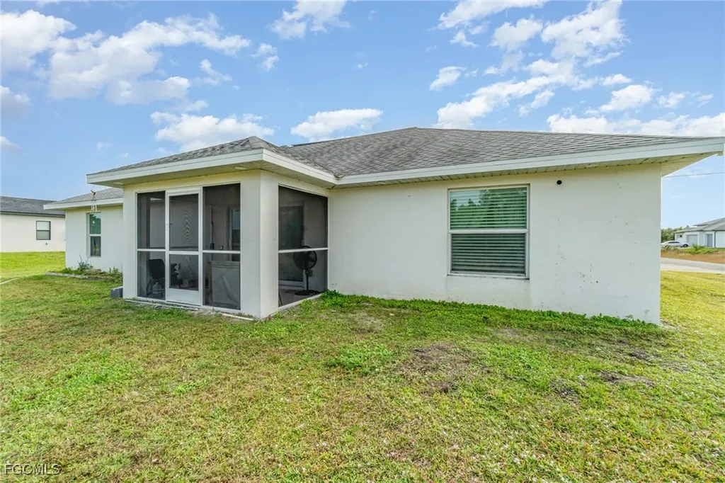 2501 E 17th Street Lehigh Acres FL 33972