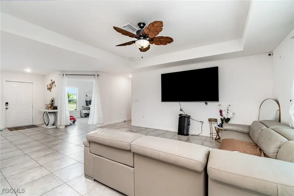 2501 E 17th Street Lehigh Acres FL 33972