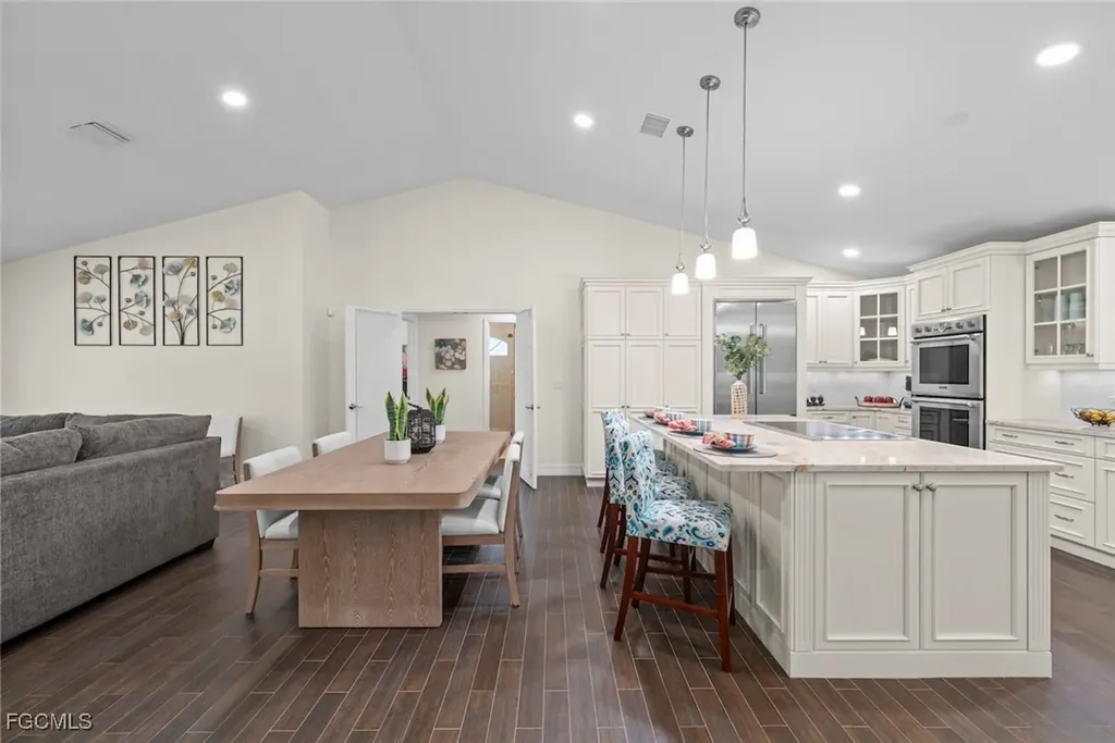 2596 Roosevelt Place Sanibel FL 33957