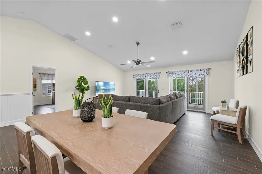 2596 Roosevelt Place Sanibel FL 33957