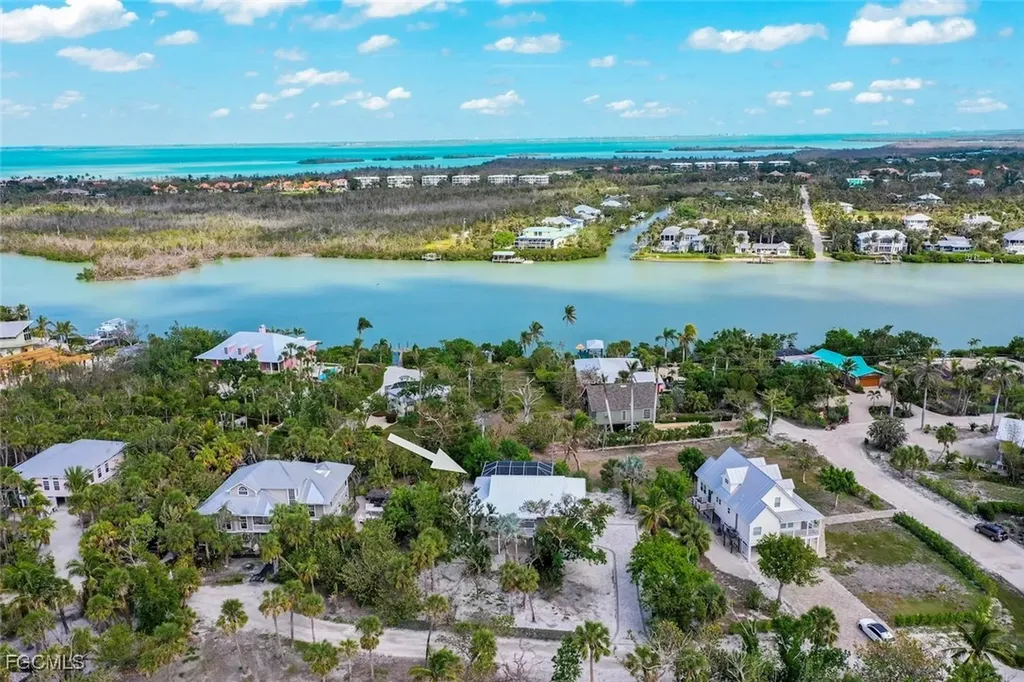 2596 Roosevelt Place Sanibel FL 33957