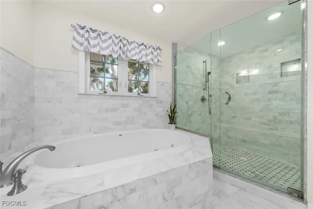 2596 Roosevelt Place Sanibel FL 33957