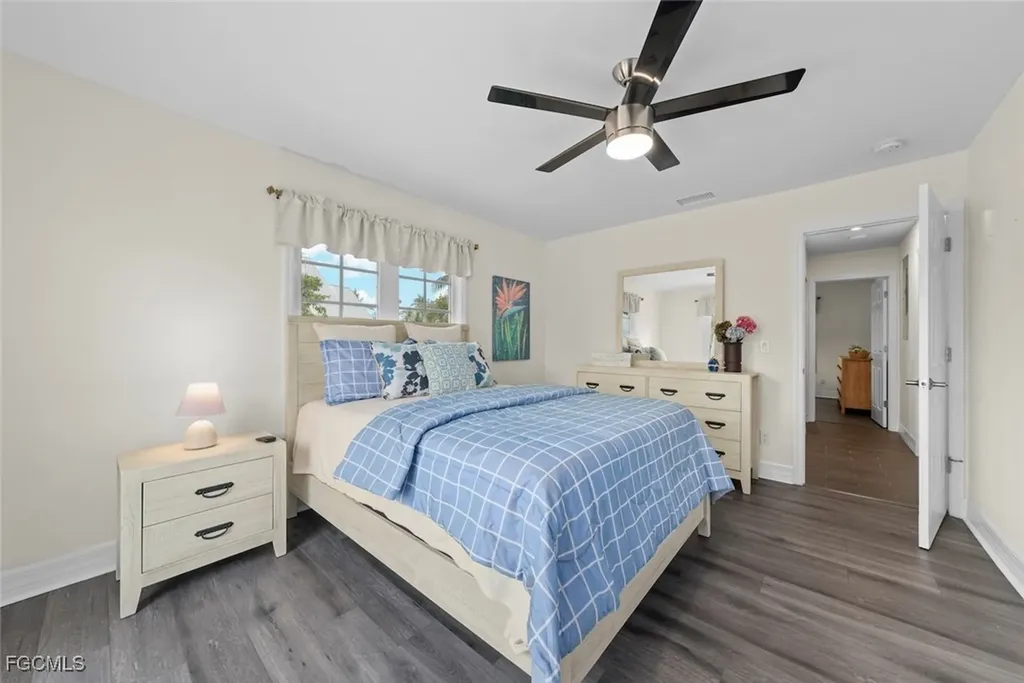 2596 Roosevelt Place Sanibel FL 33957