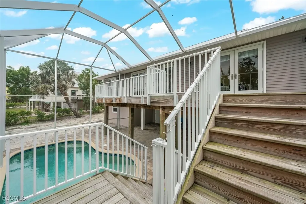 2596 Roosevelt Place Sanibel FL 33957