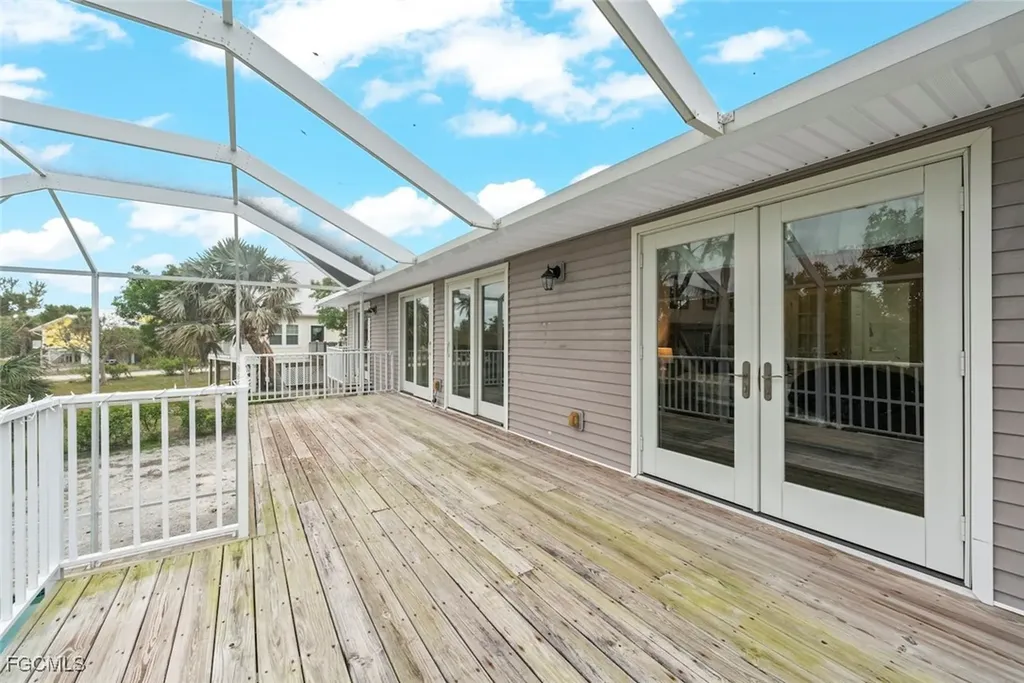 2596 Roosevelt Place Sanibel FL 33957