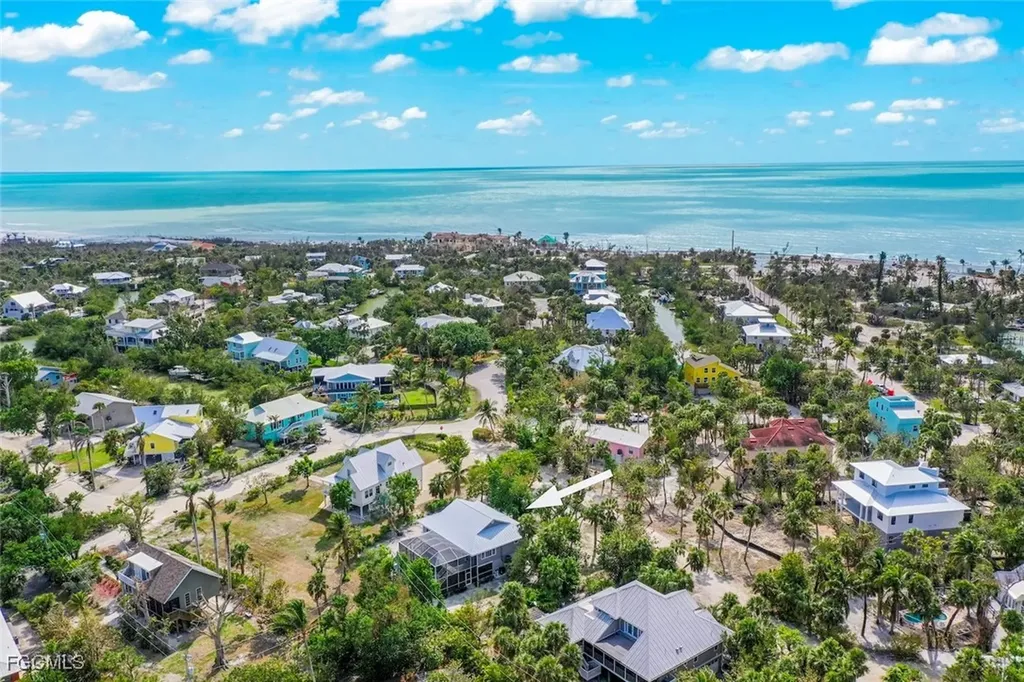 2596 Roosevelt Place Sanibel FL 33957