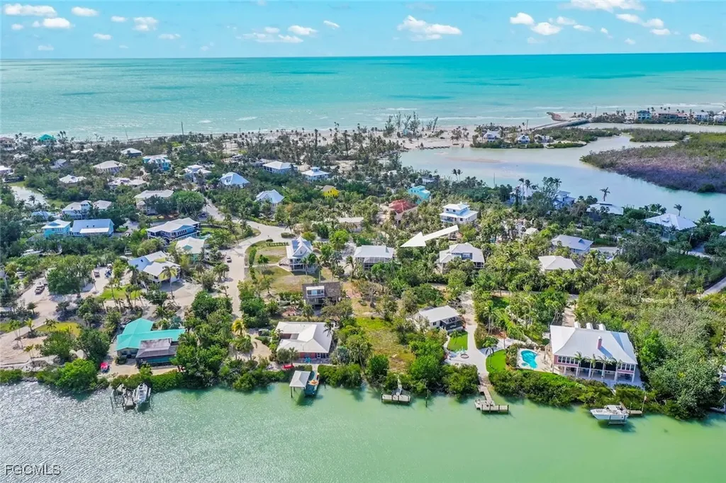 2596 Roosevelt Place Sanibel FL 33957