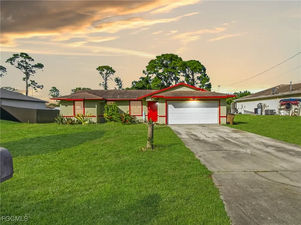 2802 2nd Street SW Lehigh Acres FL 33976