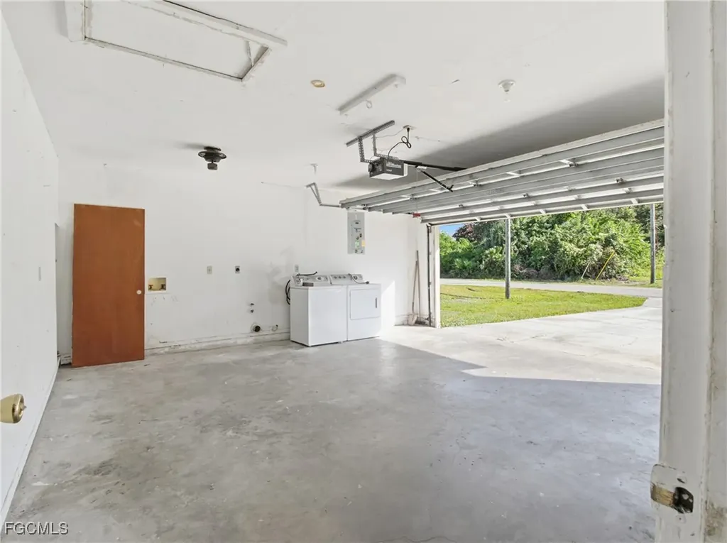 2802 2nd Street SW Lehigh Acres FL 33976