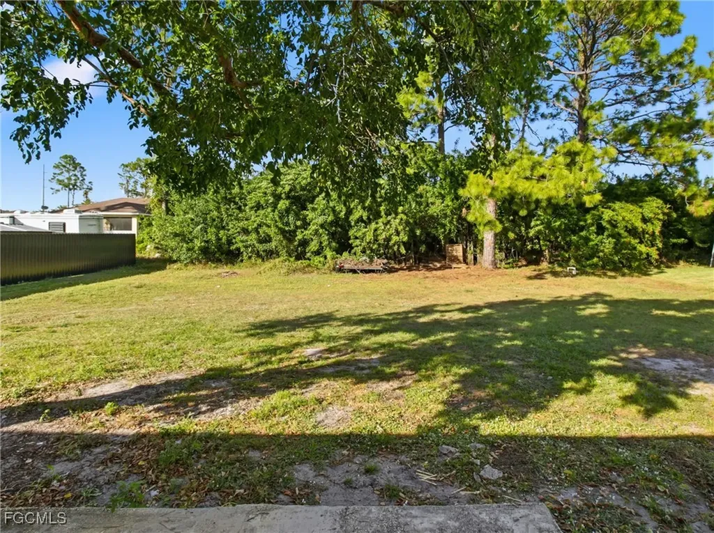 2802 2nd Street SW Lehigh Acres FL 33976