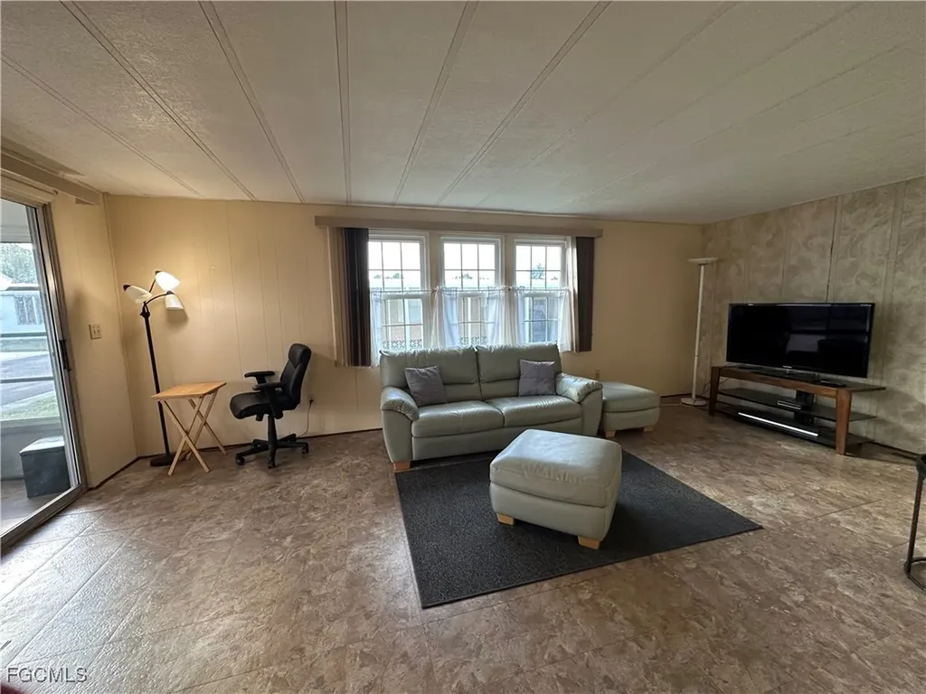 7 Elder Street Alva FL 33920