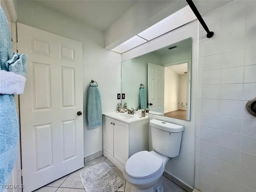 2306 NE 5th Terrace Cape Coral FL 33909