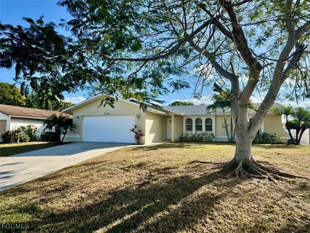 2306 NE 5th Terrace Cape Coral FL 33909