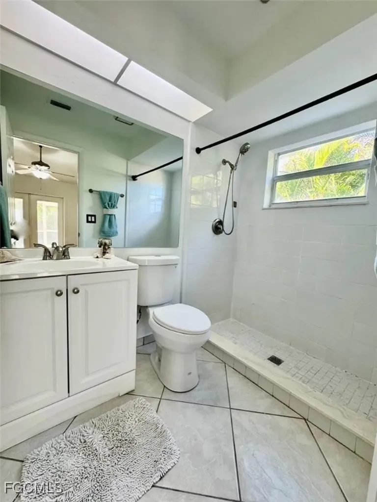 2306 NE 5th Terrace Cape Coral FL 33909
