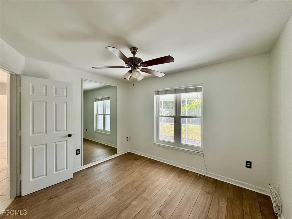 2306 NE 5th Terrace Cape Coral FL 33909