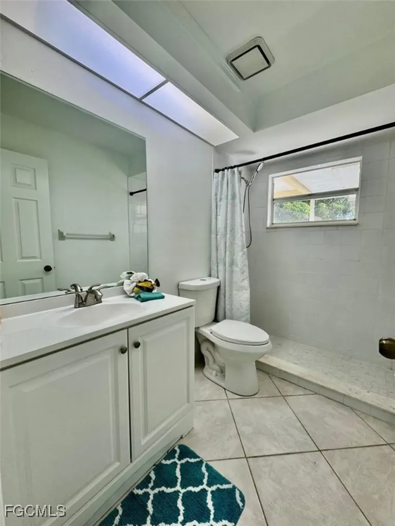 2306 NE 5th Terrace Cape Coral FL 33909