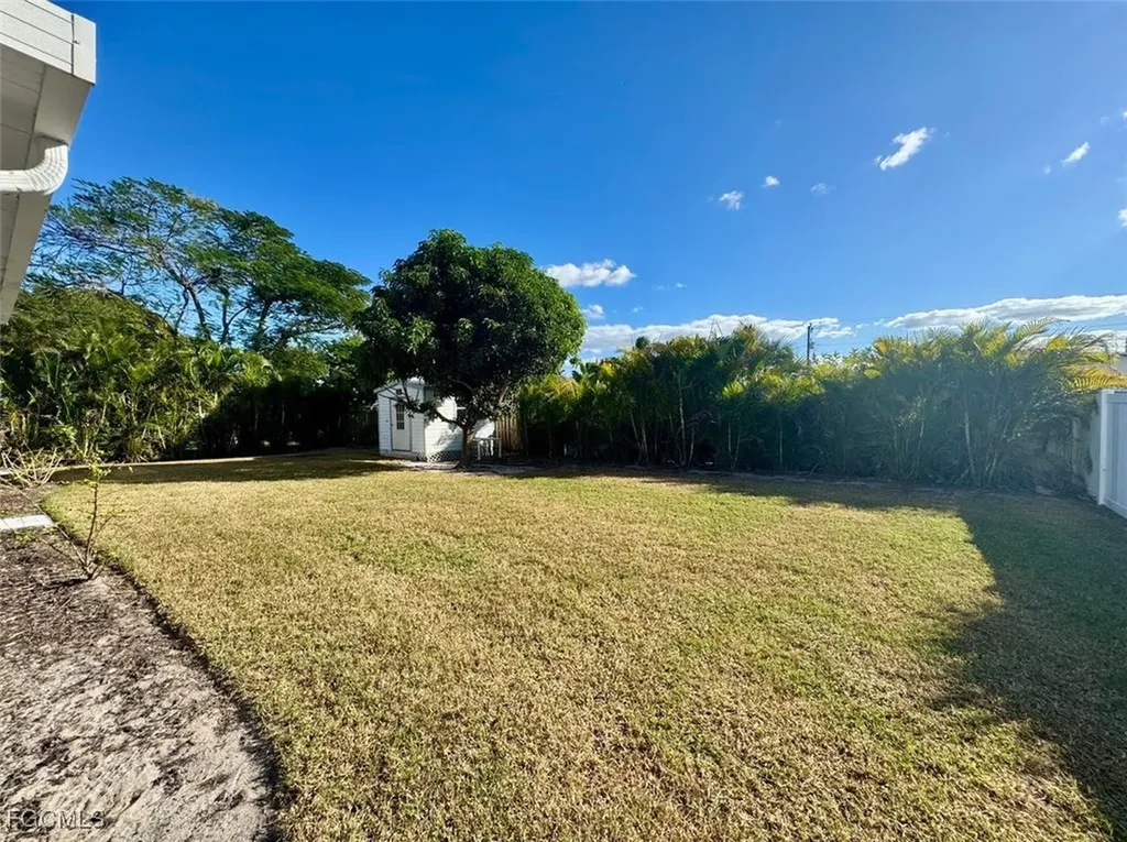 2306 NE 5th Terrace Cape Coral FL 33909