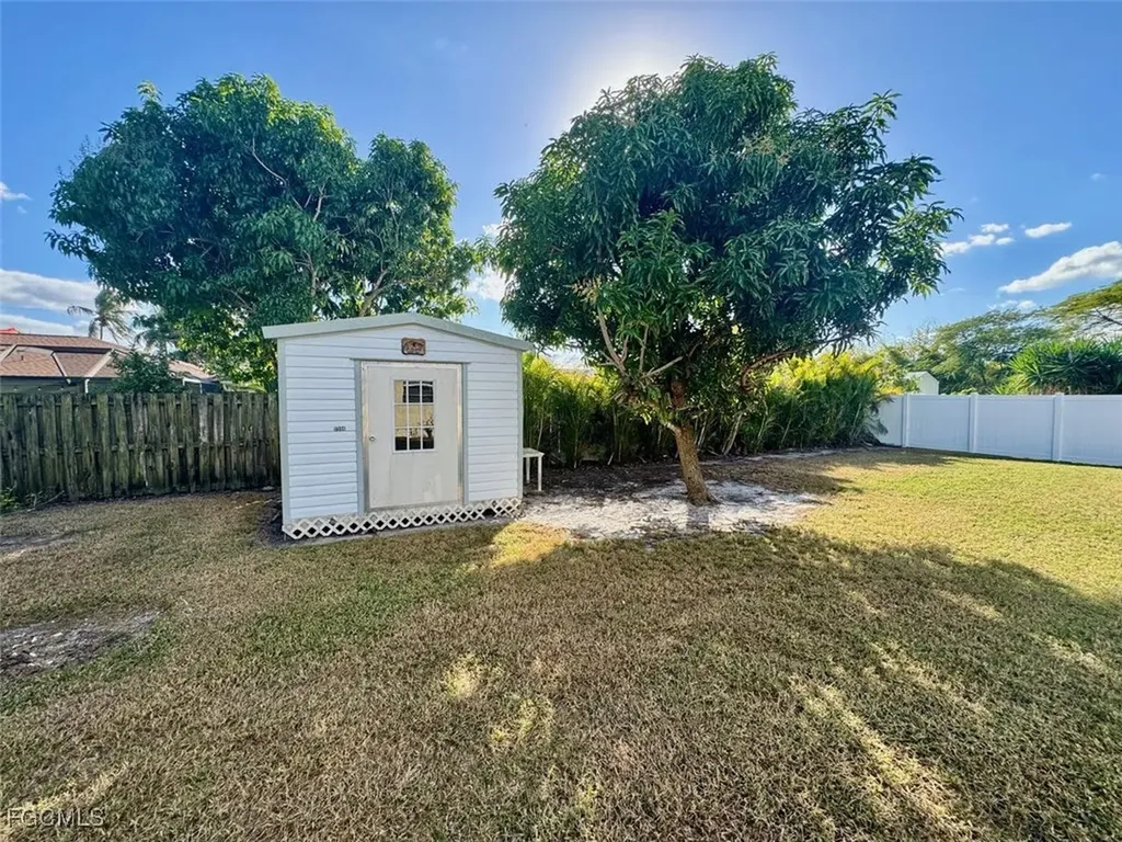2306 NE 5th Terrace Cape Coral FL 33909