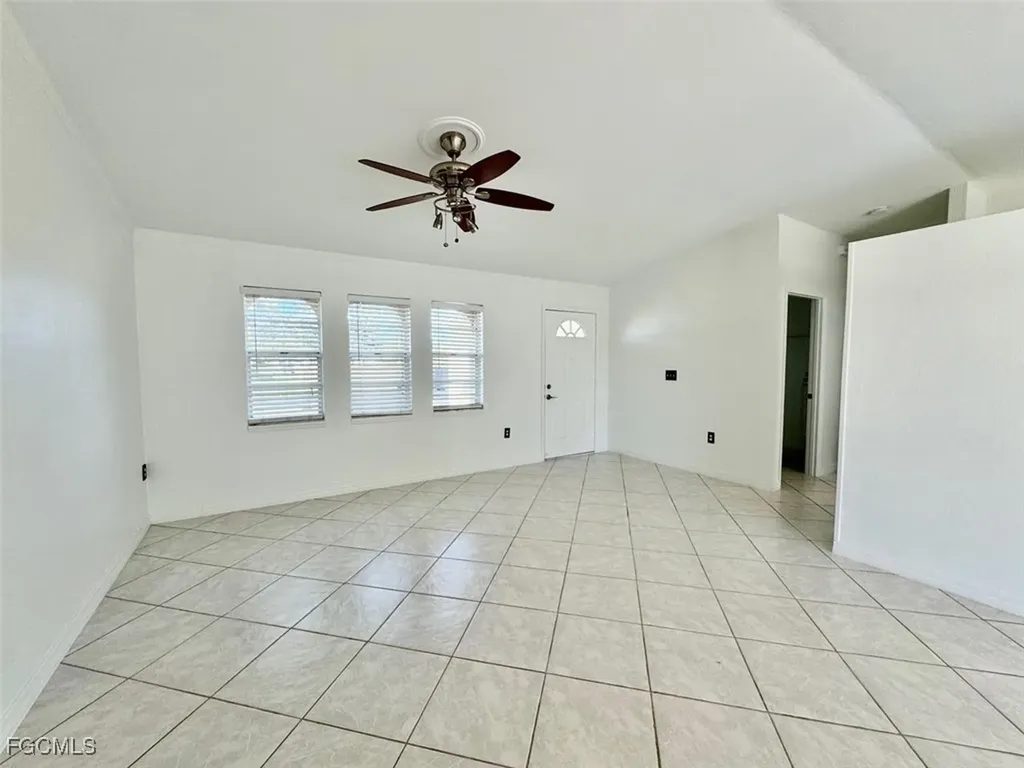 2306 NE 5th Terrace Cape Coral FL 33909