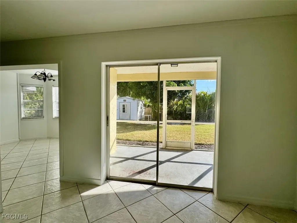 2306 NE 5th Terrace Cape Coral FL 33909