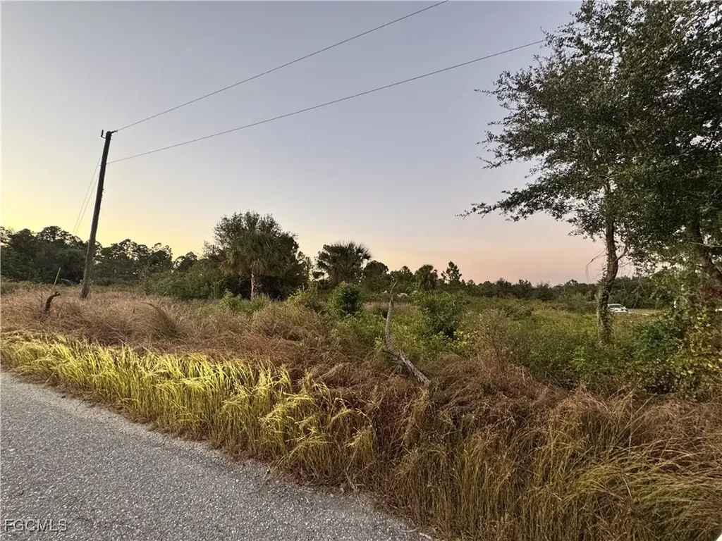 4307 E 19th Street Lehigh Acres FL 33972