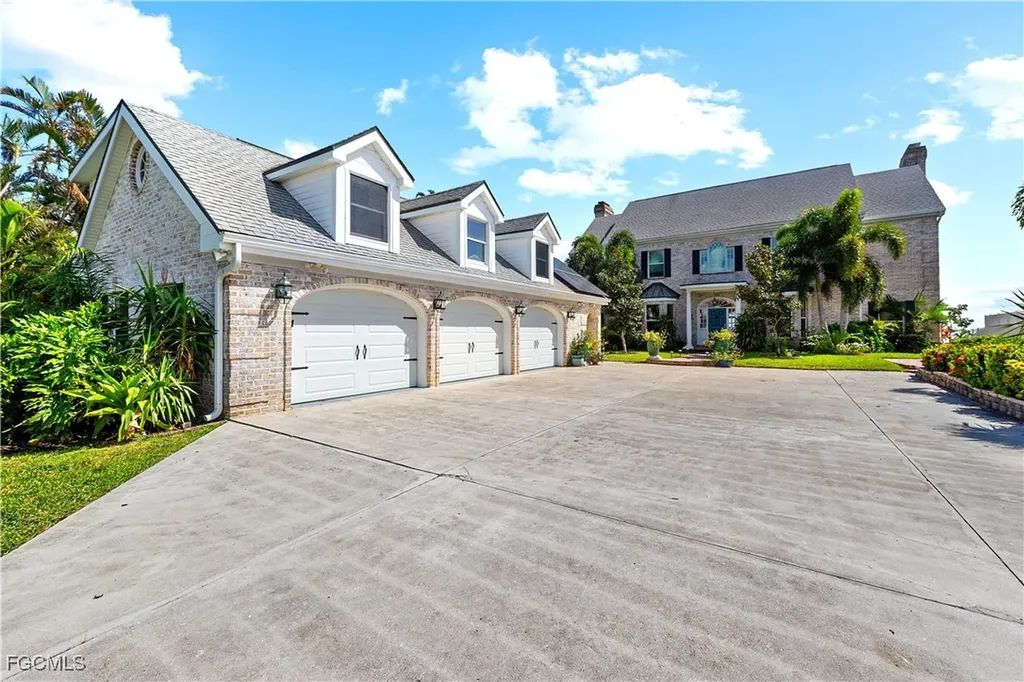 1807 Coral Circle North Fort Myers FL 33903