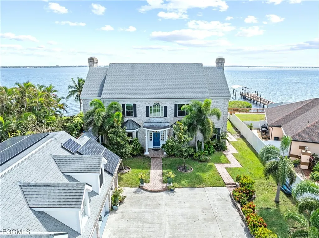 1807 Coral Circle North Fort Myers FL 33903