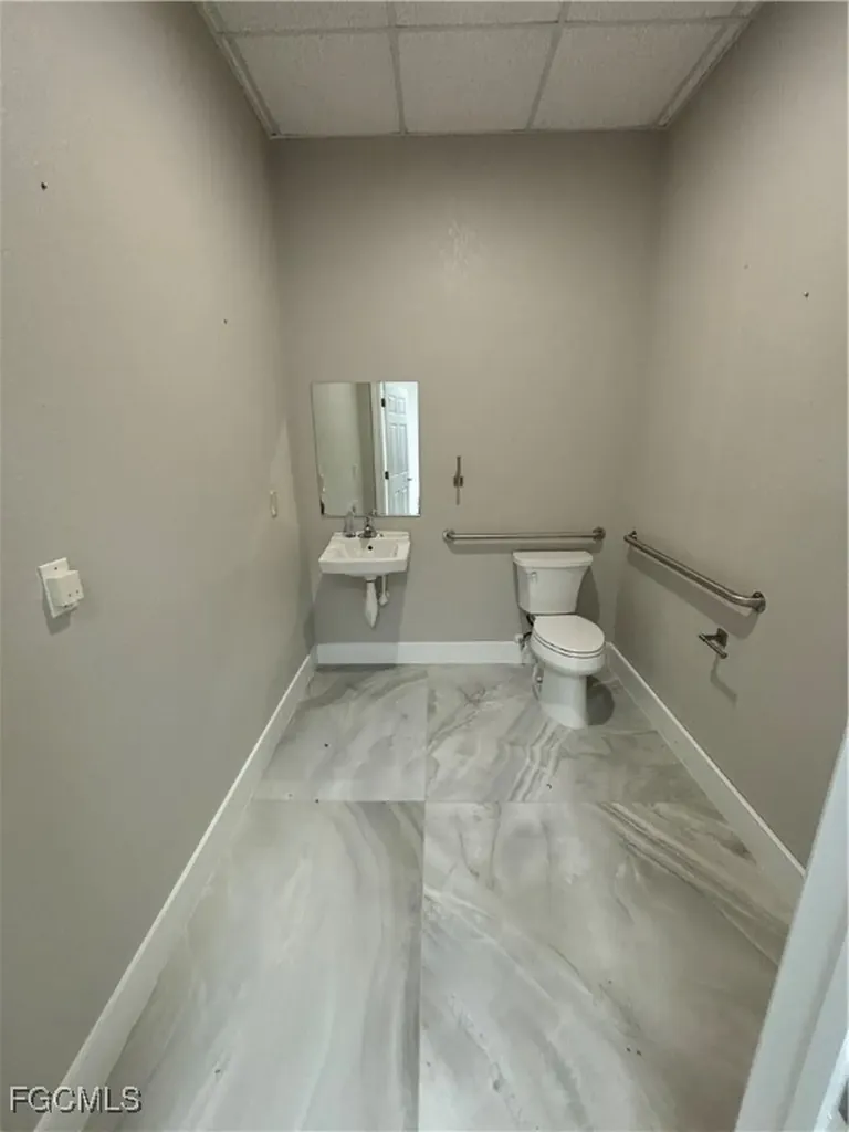 6350 Bayshore Road North Fort Myers FL 33917
