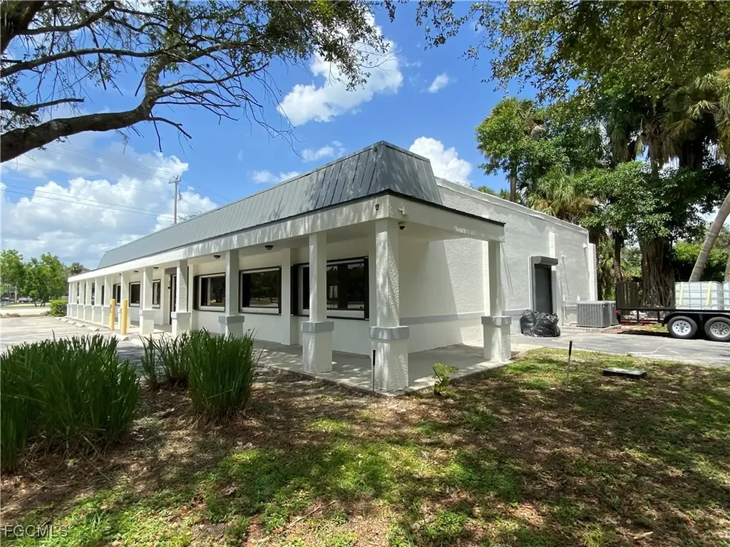 6350 Bayshore Road North Fort Myers FL 33917