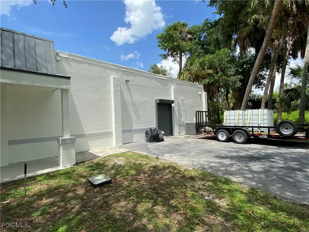 6350 Bayshore Road North Fort Myers FL 33917